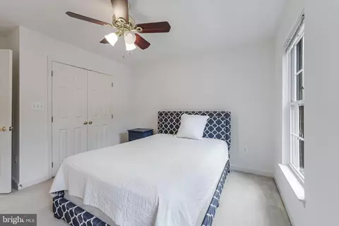 Bedroom - 8649 Hillside Manor Dr, Springfield, VA 22152 photo 4 of 6