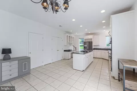 Kitchen - 8649 Hillside Manor Dr, Springfield, VA 22152 photo 2 of 7