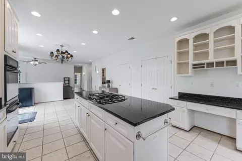 Kitchen - 8649 Hillside Manor Dr, Springfield, VA 22152 photo 6 of 7