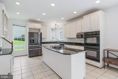 Kitchen - 8649 Hillside Manor Dr, Springfield, VA 22152 photo 3 of 7