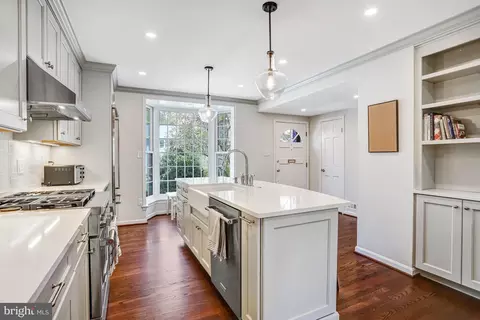 Kitchen - 6737 Baron Rd, Mclean, VA 22101 photo 3 of 4