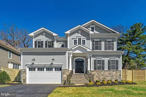 309 Park St NE, Vienna, VA 22180