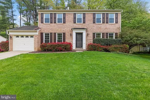 8621 Etta Dr, Springfield, VA 22152