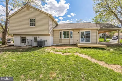 Exterior - 7907 Marysia Ct, Springfield, VA 22153 photo 3 of 4