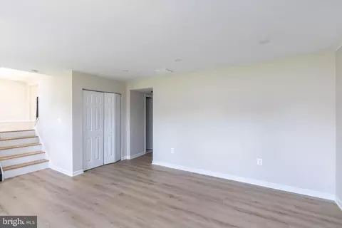 Living - 7907 Marysia Ct, Springfield, VA 22153 photo 5 of 6