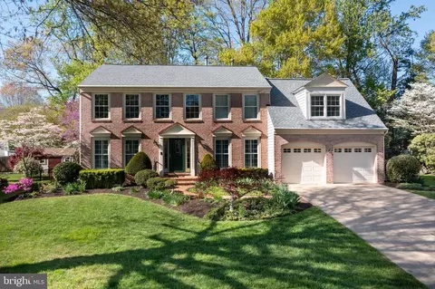 9310 Hallston Ct, Fairfax Station, VA 22039