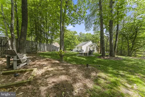 Exterior - 9248 Northedge Dr, Springfield, VA 22153 photo 14 of 22