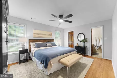Bedroom - 9248 Northedge Dr, Springfield, VA 22153 photo 1 of 10