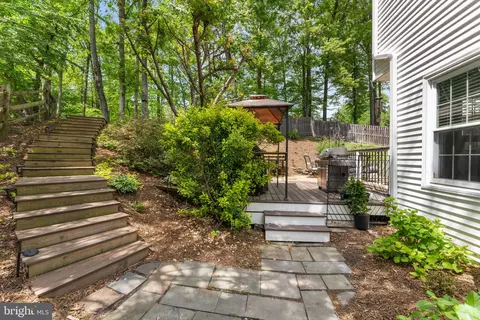 Exterior - 9248 Northedge Dr, Springfield, VA 22153 photo 10 of 22