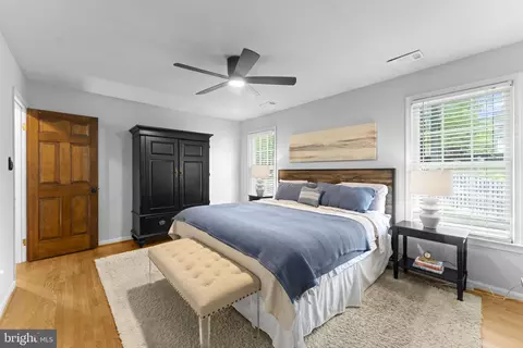 Bedroom - 9248 Northedge Dr, Springfield, VA 22153 photo 2 of 10