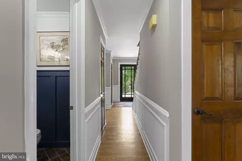 Entry Way - 9248 Northedge Dr, Springfield, VA 22153 photo 5 of 16