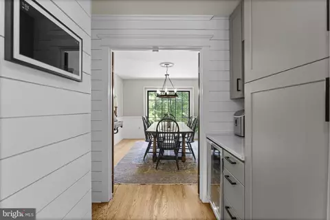 Entry Way - 9248 Northedge Dr, Springfield, VA 22153 photo 8 of 16