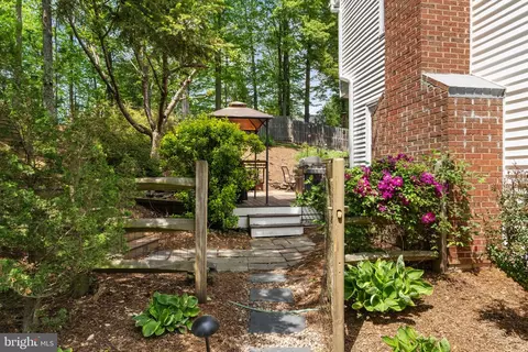 Exterior - 9248 Northedge Dr, Springfield, VA 22153 photo 9 of 22