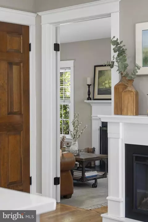 Entry Way - 9248 Northedge Dr, Springfield, VA 22153 photo 10 of 16