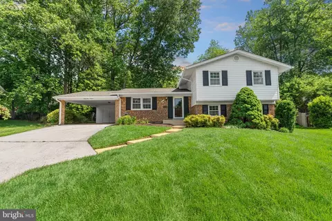 2407 Garnett Ct, Vienna, VA 22180