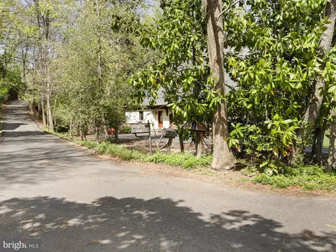 2013 Lorraine Ave # A, Mclean, VA 22101 photo 2