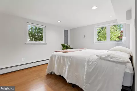 Bedroom - 7127 Catlett St, Springfield, VA 22151 photo 4 of 4