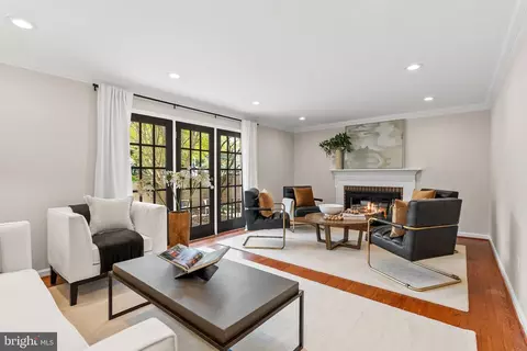 Living - 7360 Montcalm Dr, Mclean, VA 22102 photo 1 of 9