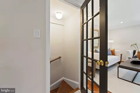 Entry Way - 7360 Montcalm Dr, Mclean, VA 22102 photo 4 of 5