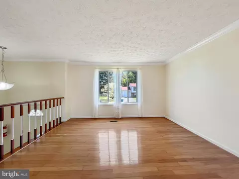 2918 Ashdown Forest Dr, Herndon, VA 20171 photo 6