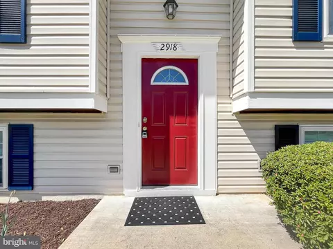 2918 Ashdown Forest Dr, Herndon, VA 20171 photo 3