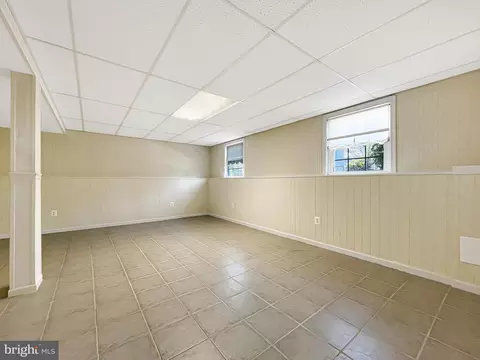 2918 Ashdown Forest Dr, Herndon, VA 20171 photo 17