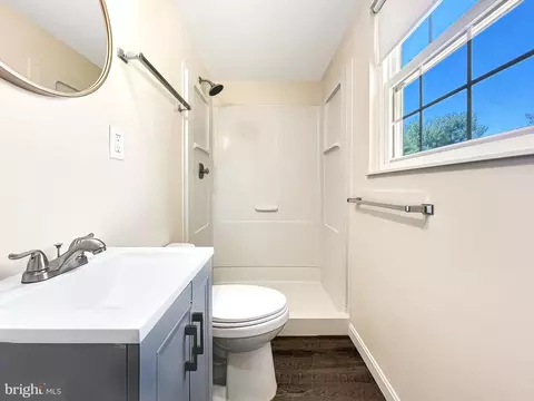 2918 Ashdown Forest Dr, Herndon, VA 20171 photo 13