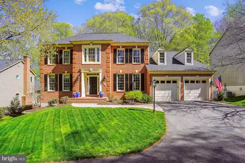 9716 Braided Mane Ct, Fairfax Station, VA 22039