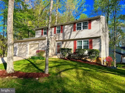 9528 Ironmaster Dr, Burke, VA 22015