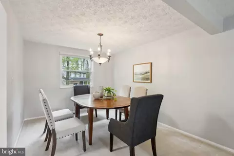 9528 Ironmaster Dr, Burke, VA 22015 photo 14