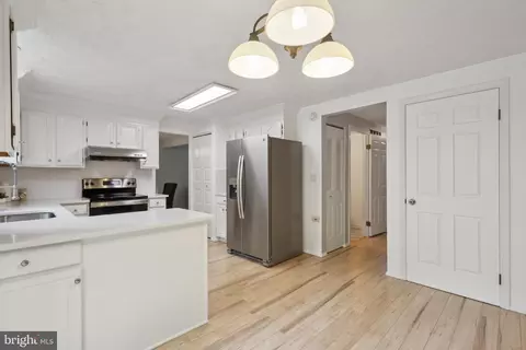 9528 Ironmaster Dr, Burke, VA 22015 photo 10