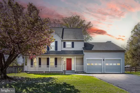 1005 Page Ct, Herndon, VA 20170