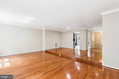 7708 Shootingstar Dr, Springfield, VA 22152 photo 9