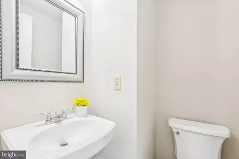 7708 Shootingstar Dr, Springfield, VA 22152 photo 20