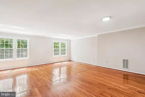 7708 Shootingstar Dr, Springfield, VA 22152 photo 6