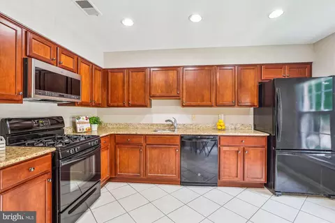 7708 Shootingstar Dr, Springfield, VA 22152 photo 16