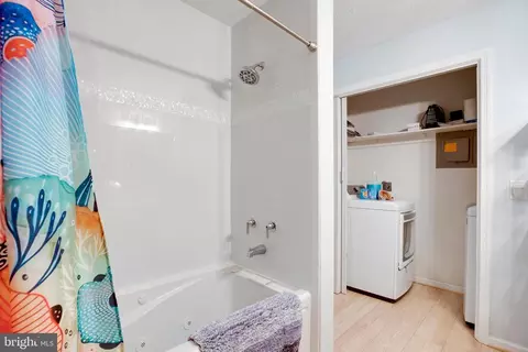 2293 Hunters Run Dr, Reston, VA 20191 photo 19