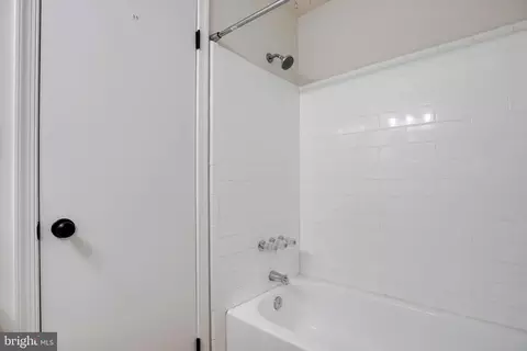 2293 Hunters Run Dr, Reston, VA 20191 photo 27
