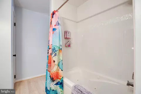 2293 Hunters Run Dr, Reston, VA 20191 photo 18