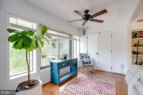 2293 Hunters Run Dr, Reston, VA 20191 photo 9