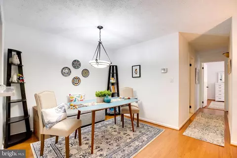 2293 Hunters Run Dr, Reston, VA 20191 photo 11