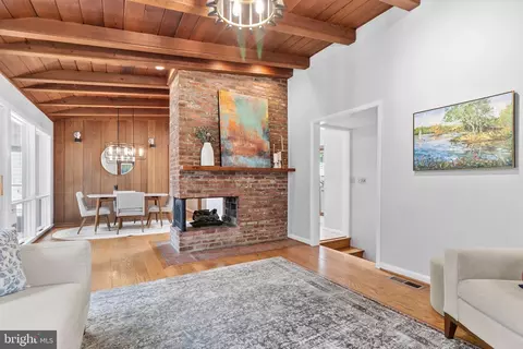 3428 Executive Ave, Falls Church, VA 22042