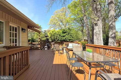 7708 Harwood Pl, Springfield, VA 22152 photo 31