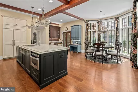 Kitchen - 12905 Compton Rd, Clifton, VA 20124 photo 5 of 10