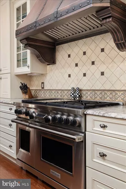 Kitchen - 12905 Compton Rd, Clifton, VA 20124 photo 8 of 10