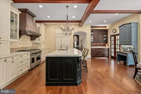 Kitchen - 12905 Compton Rd, Clifton, VA 20124 photo 4 of 10