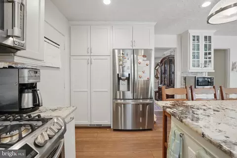 8717 Evangel Dr, Springfield, VA 22153 photo 11