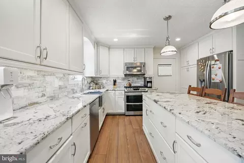 8717 Evangel Dr, Springfield, VA 22153 photo 8