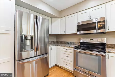 Kitchen - 6910 Sprouse Ct, Springfield, VA 22153 photo 2 of 3