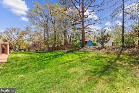 Exterior - 6910 Sprouse Ct, Springfield, VA 22153 photo 3 of 6